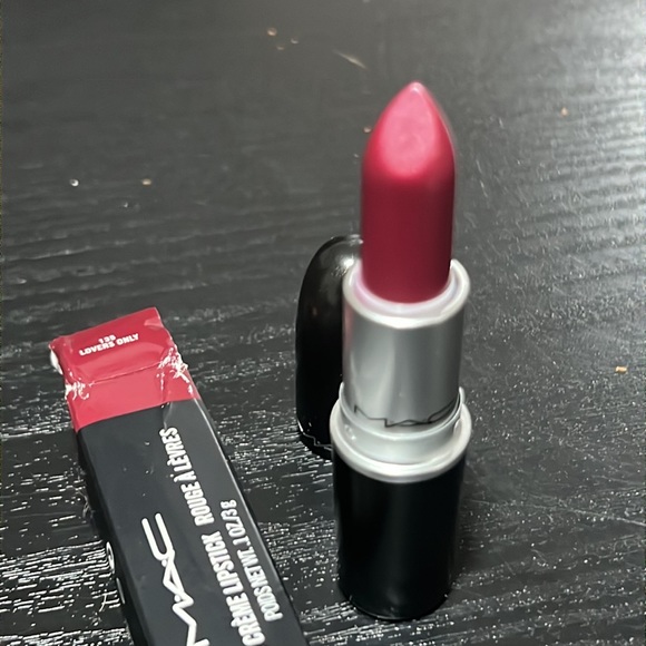 💘💋Mac Lovers Only Amplified Cream Lipstick - Picture 4 of 11